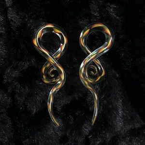 2g fun rasta colored earrings ❤️💛💚